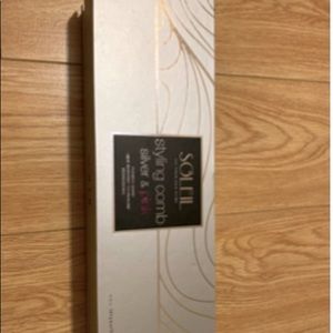 Soleil styling comb brush- professional Brand new!